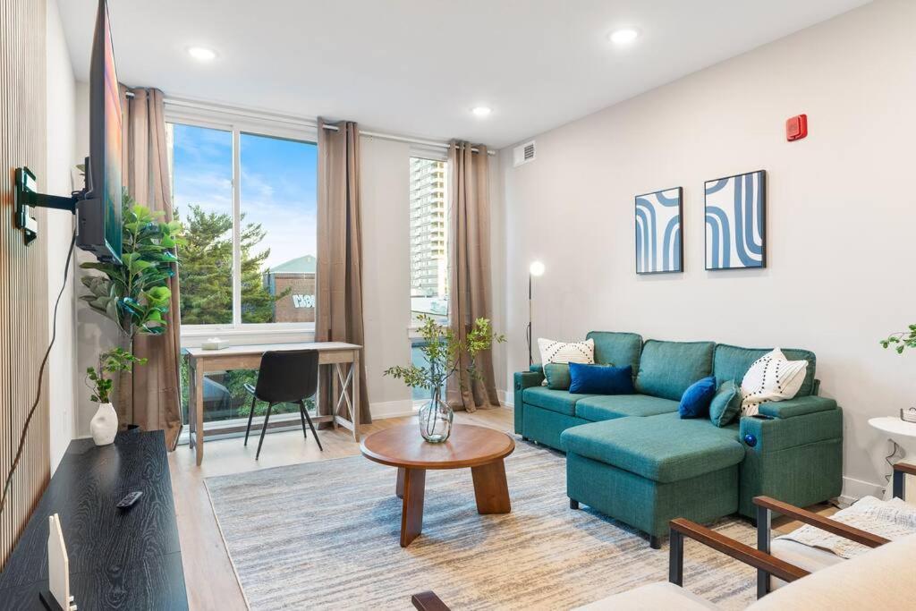Apartment Nolibs, By Fishtown, Lux King Bed, Fast Wifi, Sleeps 4ppl, Piers