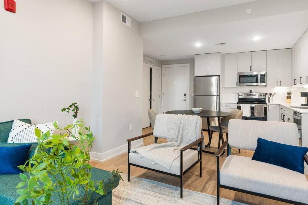 Nolibs, By Fishtown, Lux King Bed, Fast Wifi, Sleeps 4ppl, Piers Apartment *
