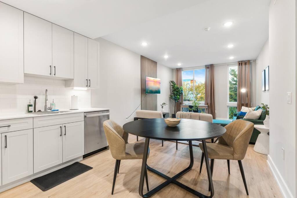 Nolibs, By Fishtown, Lux King Bed, Fast Wifi, Sleeps 4ppl, Piers
